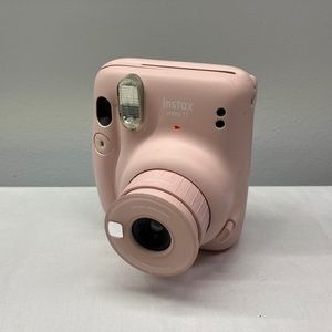 FujiFilm Instax Mini 11 Blush Pink Instant Film Camera WORKS